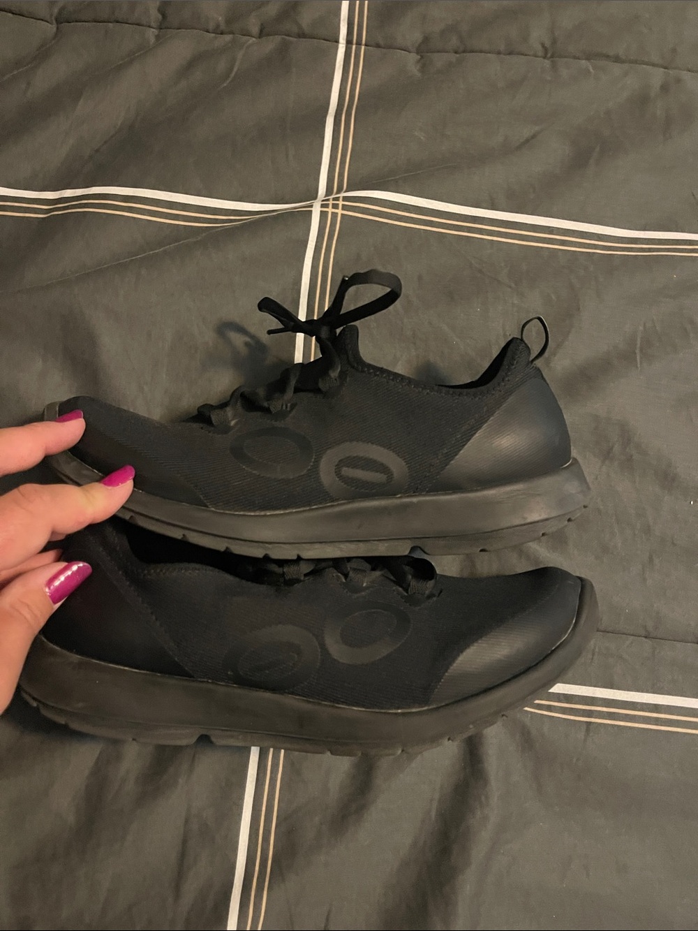 OOFOS Black Slip-On Athletic Sneakers - Picture 5 of 6